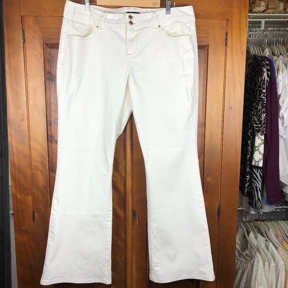 Tommy Hilfiger White High Waist Boot Cut American Freedom Denim Jeans Timeless - Picture 1 of 16